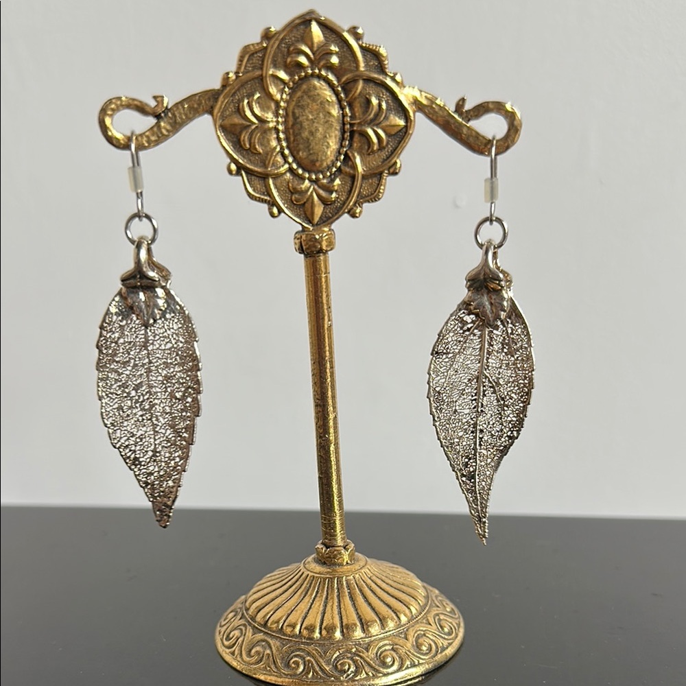 Elegant Silver Leaf Earrings